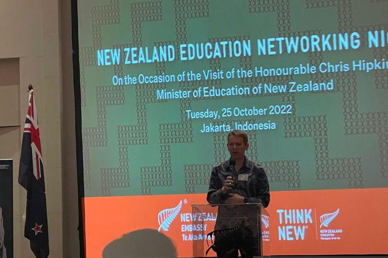 Chris Hipkins Dilantik sebagai PM ke-41 Selandia Baru
